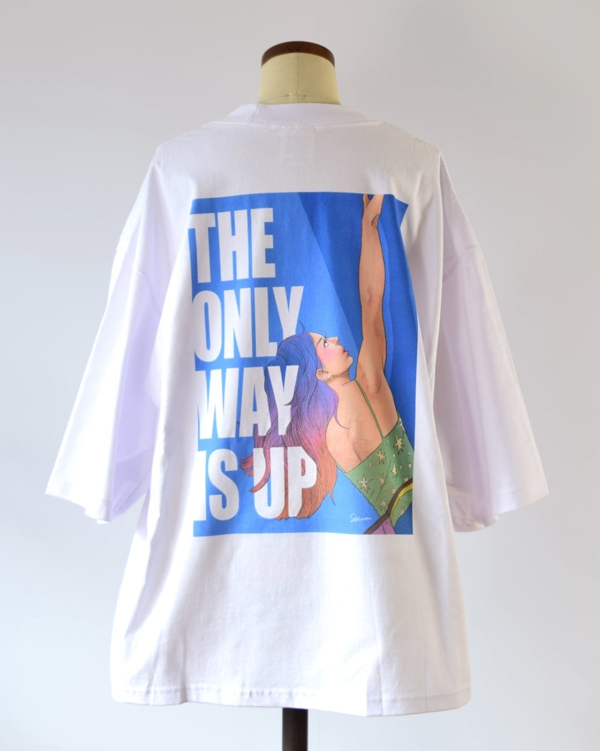 画像1: THE ONLY WAY IS UP T-SHIRT  (1)